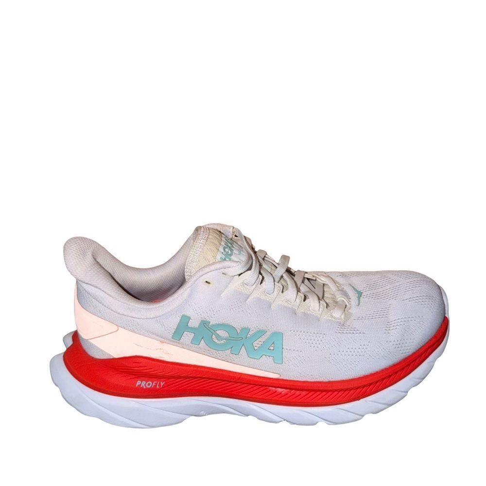 HOKA Mach 4 Women’s White & Coral Running Shoe size 9 B